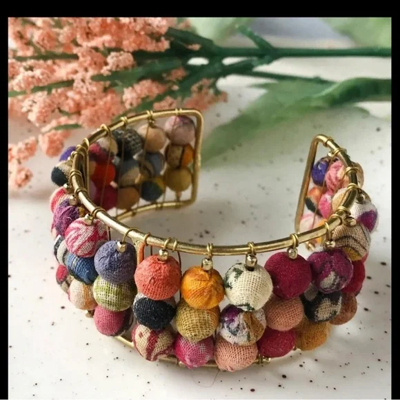Kantha Red Gold Multicolored Fabric Pearl Bold Cuff Spiral Bracelet NWT - Picture 1 of 2